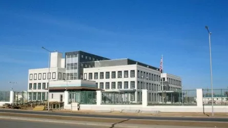Посольство США в Нур-Султане объявило о распродаже своего имущества