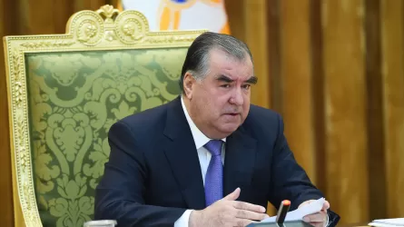 Президент Таджикистана призвал запастись продуктами и быть готовыми к защите независимости