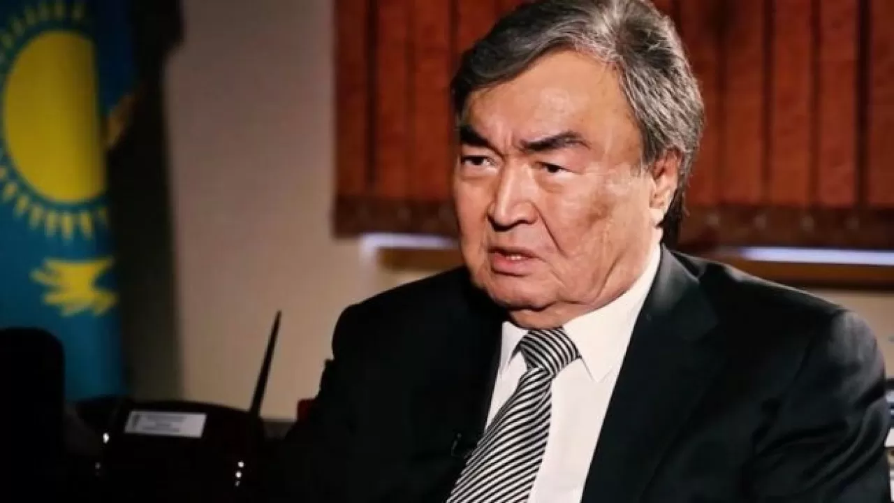 Олжас Сулейменов возродил свою партию