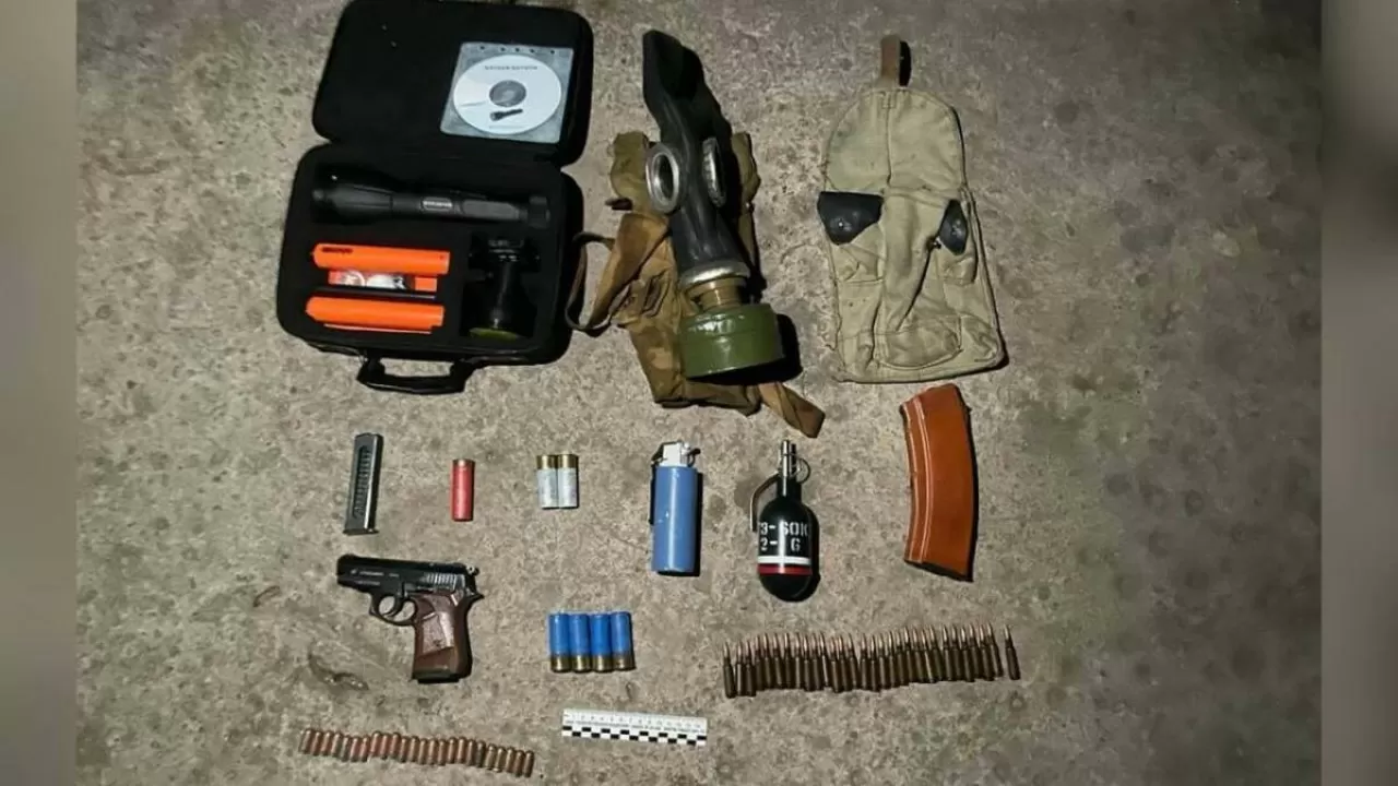 Полицейские продолжают находить боеприпасы, похищенные в январских беспорядках