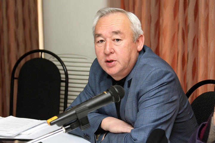 С.Матаев: Ресейлік пропагандалық телеарналарға шектеу енгізу қажет 