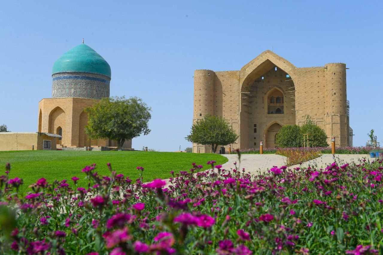 Түркістандағы абаттандыру: Қожа Ахмет Яссауи кесенесіне қауіп төніп тұр 