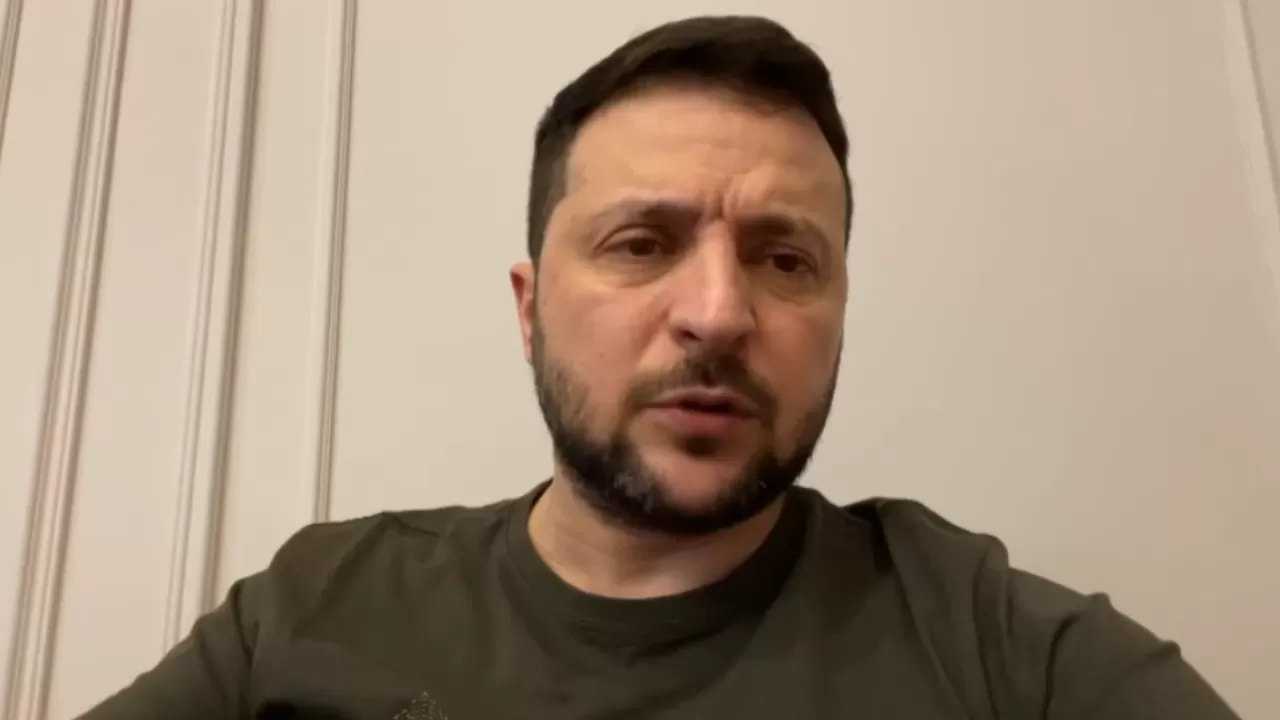 Зеленский высказался об эвакуации людей с "Азовстали"