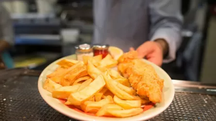Треть британских ресторанов фиш-энд-чипс оказались под угрозой закрытия