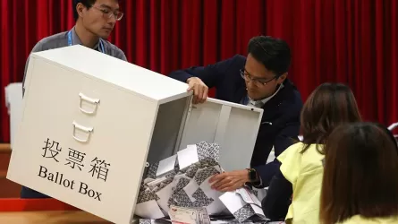 В Гонконге начались выборы главы администрации