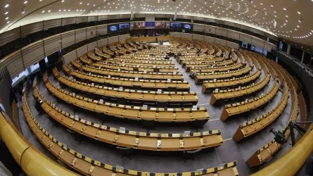 ЕО парламенті Венгрияның келісімінсіз Ресейден әкелінетін мұнайға эмбарго енгізуді ұсынды