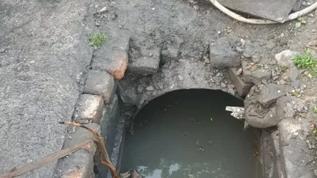 Водолазы спасли ребенка из оросительной трубы в Туркестанской области