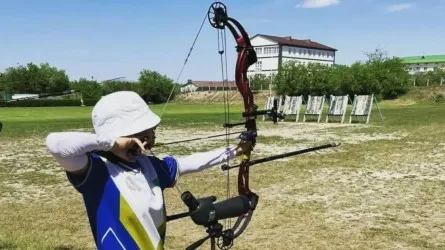 Казахстанские лучники выступят на гимназиаде во Франции 