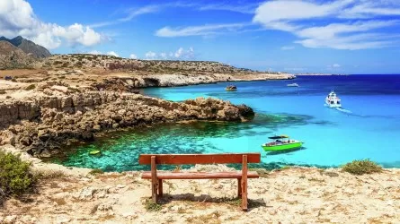 Кипр отменяет санитарные ограничения для туристов