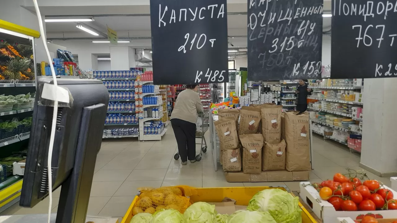 В Актобе за неделю подорожали мука, подсолнечное масло и картофель 