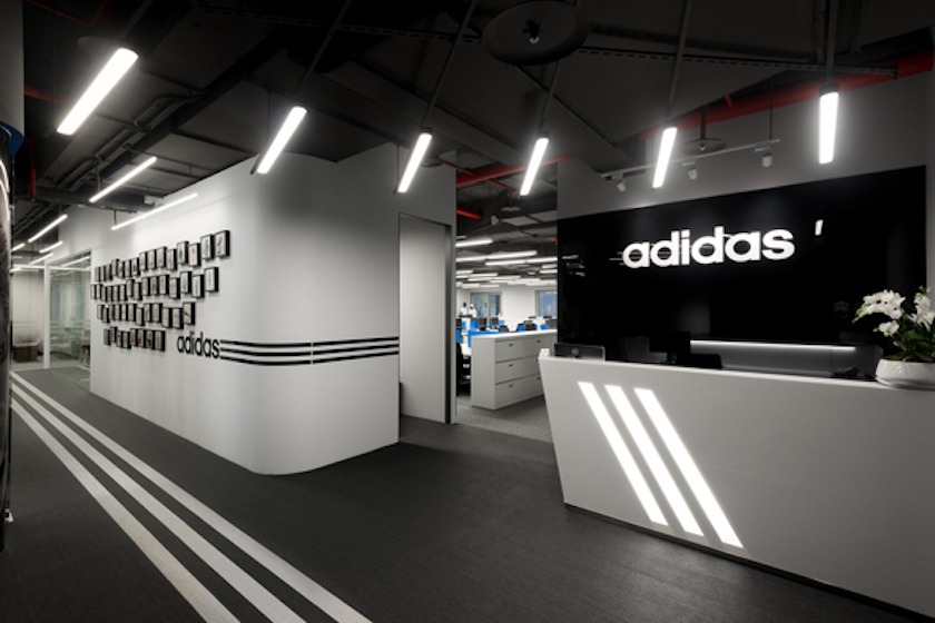 Adidas Nike компаниясын сотқа берді