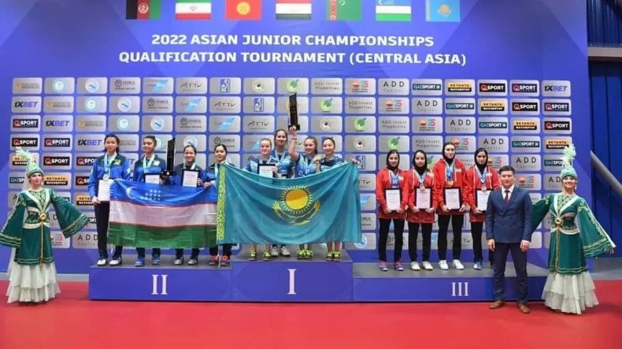 Казахстанские спортсменки выиграли золото отборочного турнира по настольному теннису