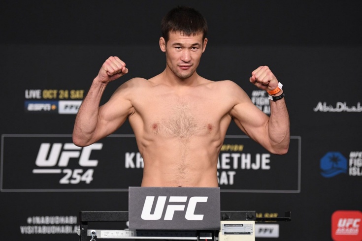 Рахмонов UFC-дегі кезекті жеңісіне қол жеткізді