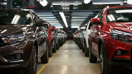 Резко сократился ввоз легковых авто из России