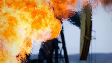 Нефть возвращает позиции после обвала