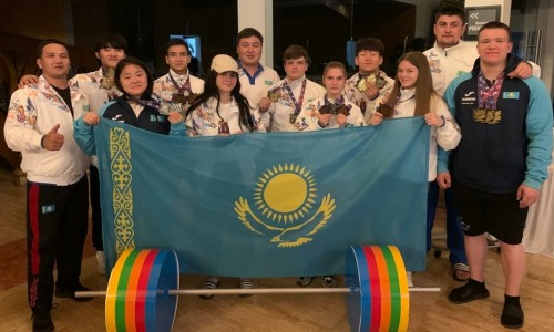 Ұлттық құрама Әлем чемпионатында 21 медаль жеңді