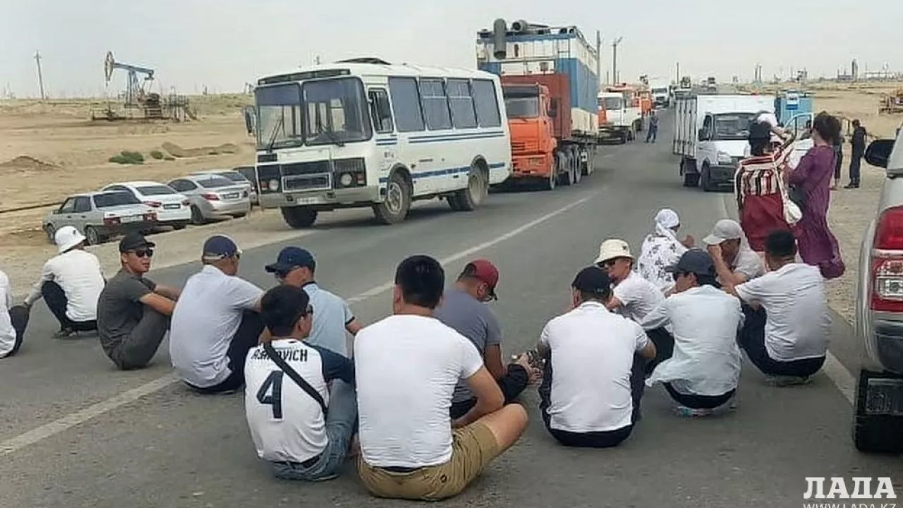 Всех митингующих безработных из Мангистау не смогли трудостроить в "Мангистаумунайгаз"