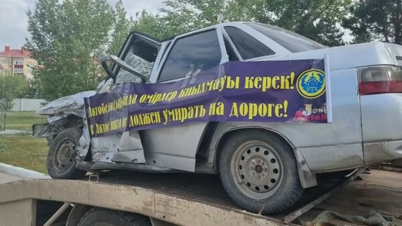 В Актобе прошел парад убитых автомобилей