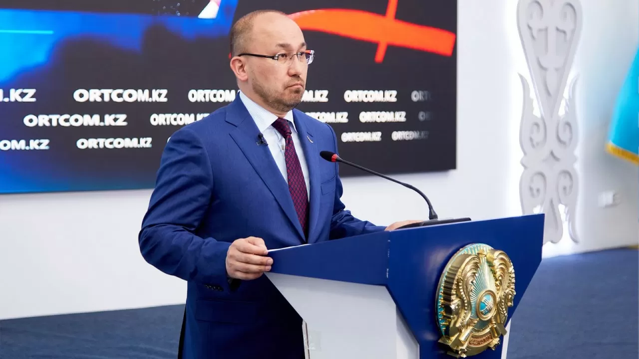 "Он должен уйти" – депутаты о министре Абаеве в связи с ситуацией вокруг программы "Artsport"