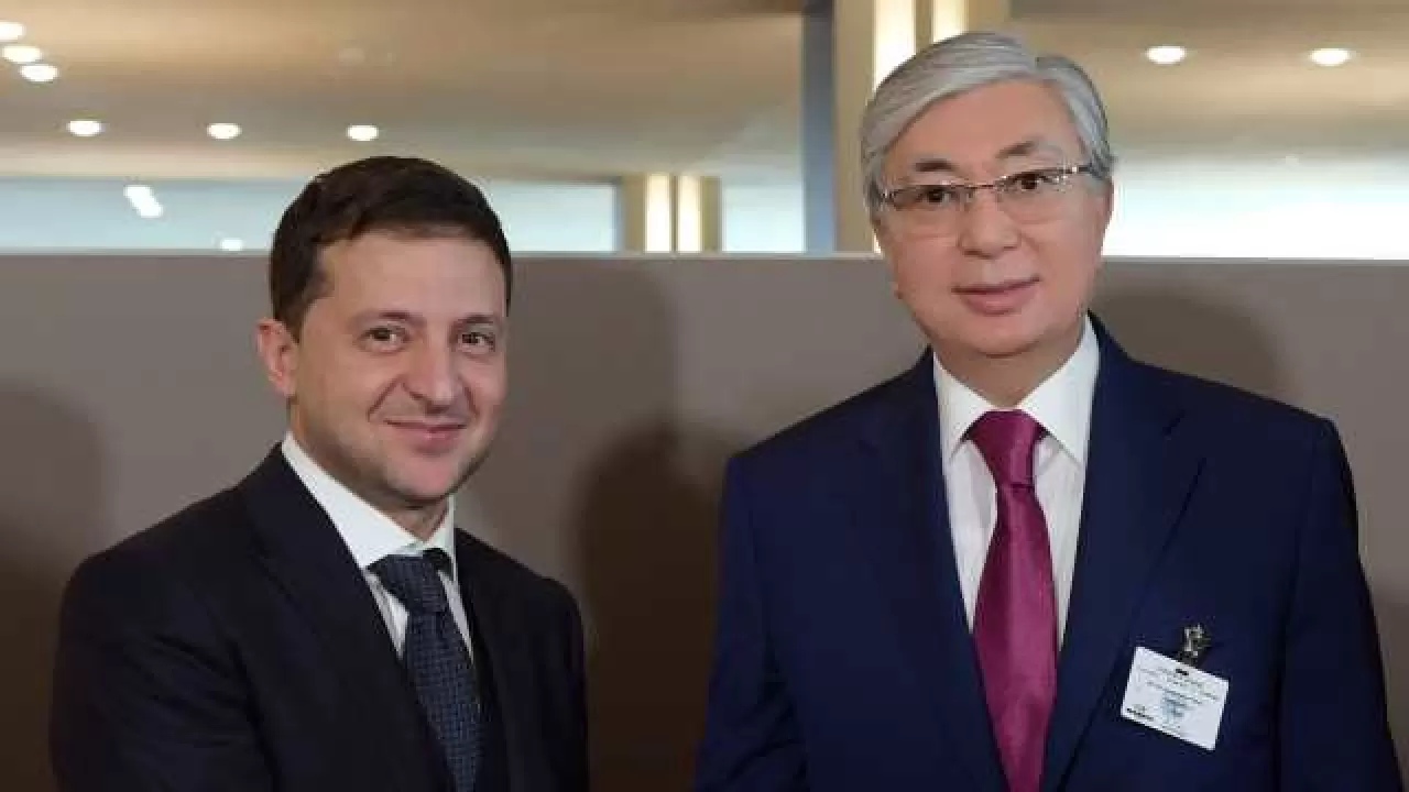 Токаев переговорил по телефону с Владимиром Зеленским