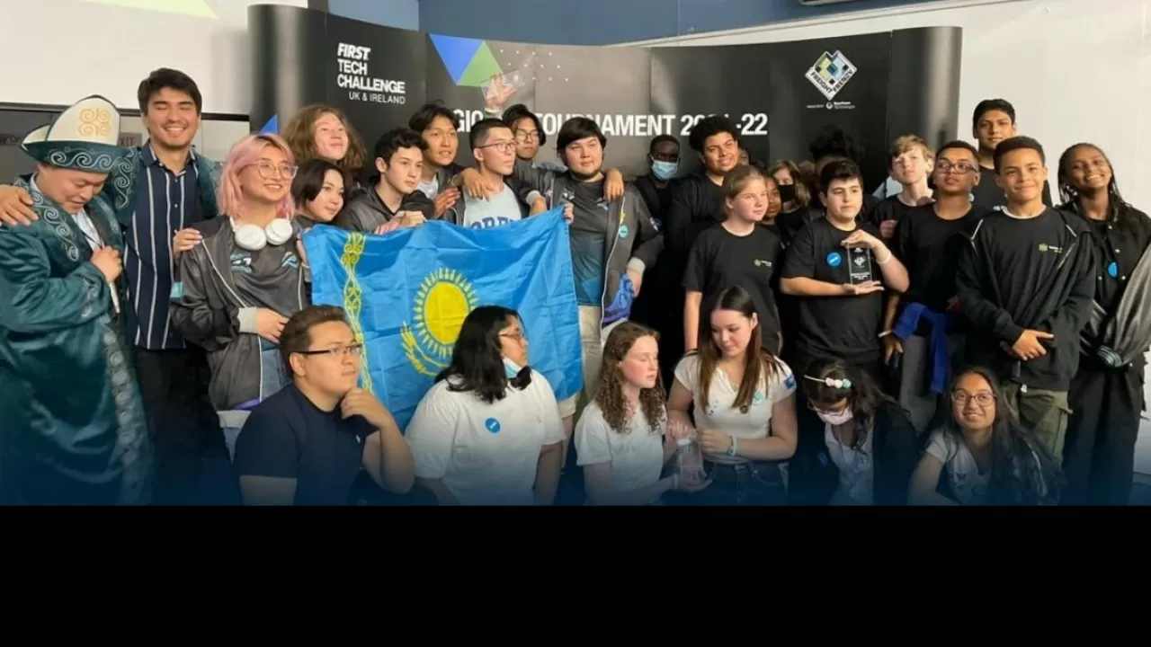 Қазақстандық оқушылар роботехникадан халықаралық жарыстарда рекордтық ұпаймен жеңіске жетті