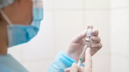 Новую вакцину против оспы тестируют в России 