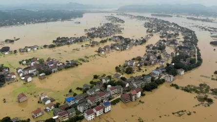 Названо огромное число жертв наводнений и оползней в Индии  
