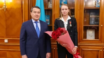 Үкімет басшысы Елена Рыбакинаға «Достық» орденін табыс етті