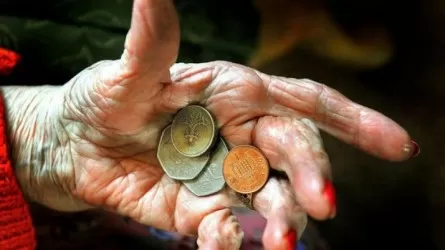 Британские пенсионеры вынуждены снова работать из-за роста цен