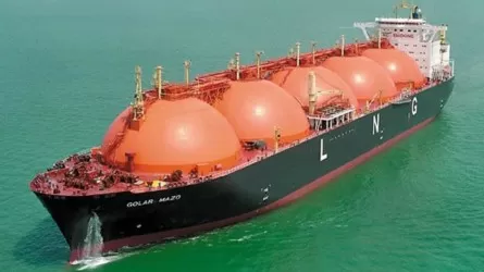 Bloomberg: перевозившие иранскую нефть танкеры перешли на транспортировку сырья из России
