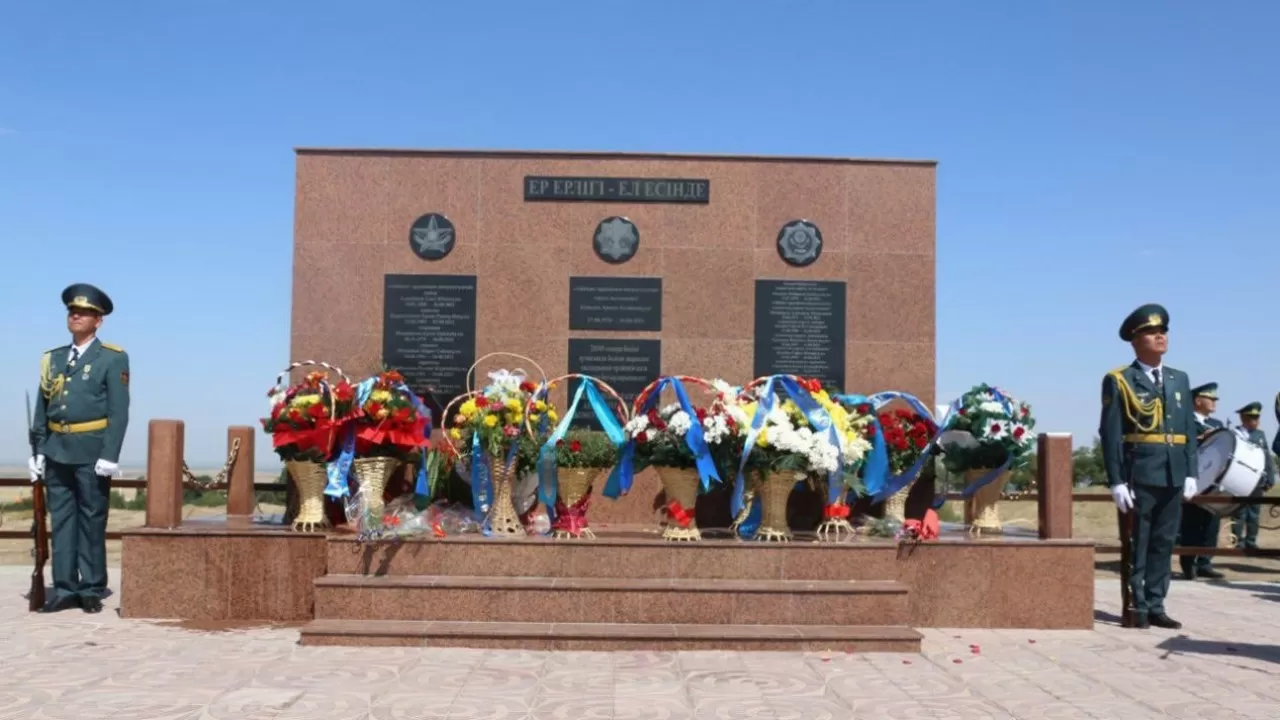 Жамбылдағы жарылыста қаза тапқандарға ескерткіш орнатылды