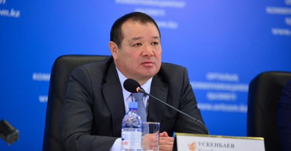 Алаяқтар министрдің атынан елге хабарласып, басшылық қызметке тағайындауға ақша сұраған 