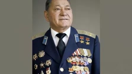 К 100-летию Талгата Бигельдинова пройдет авиапарад в Актау