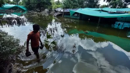 Десятки человек стали жертвами наводнений в Афганистане и Индии