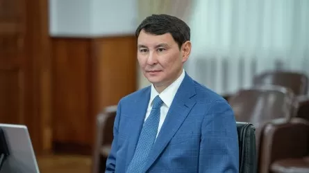 Казахстан обсуждает покупку доли России в ЕАБР – глава минфина