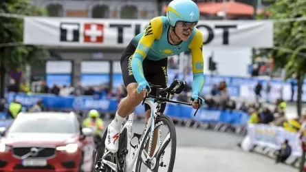 Astana Qazaqstan Team пригласила двух велогонщиков в качестве стажеров