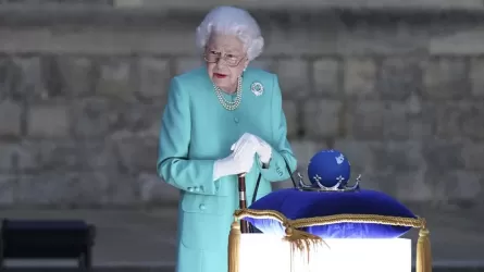 Королева Великобритании прервет отпуск ради нового премьера