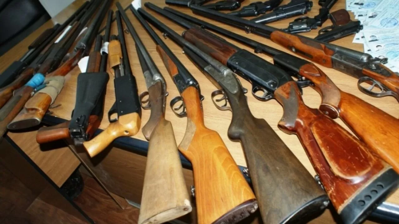 В нескольких регионах приостановлена акция по выкупу оружия у населения 