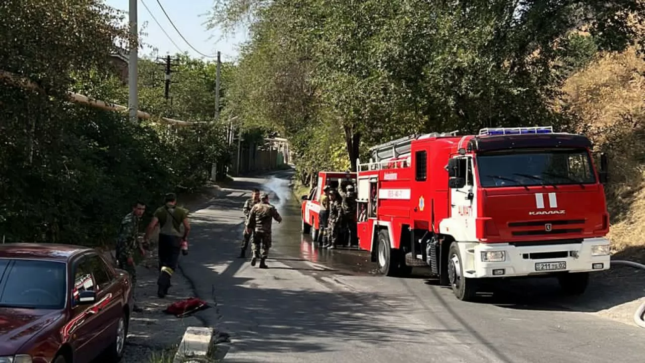 Алматыдағы өртті сөндіруге 100 адам жұмылдырылды 