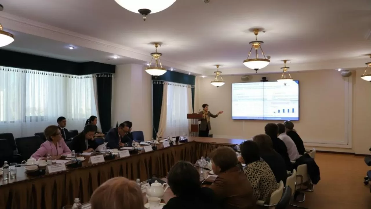 Что Дуйсенова рассказала активистам  Движения женщин за снижение пенсионного возраста 