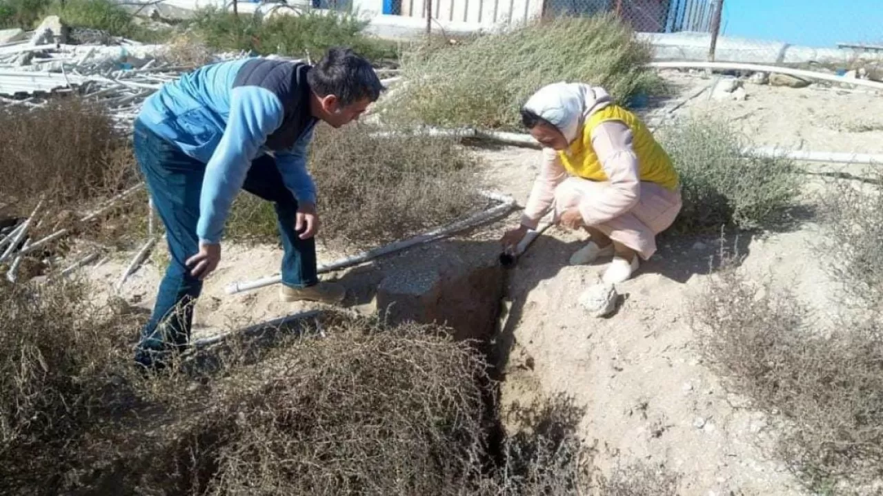 Экологи Мангистау: В озеро Караколь сливают грунтовую воду