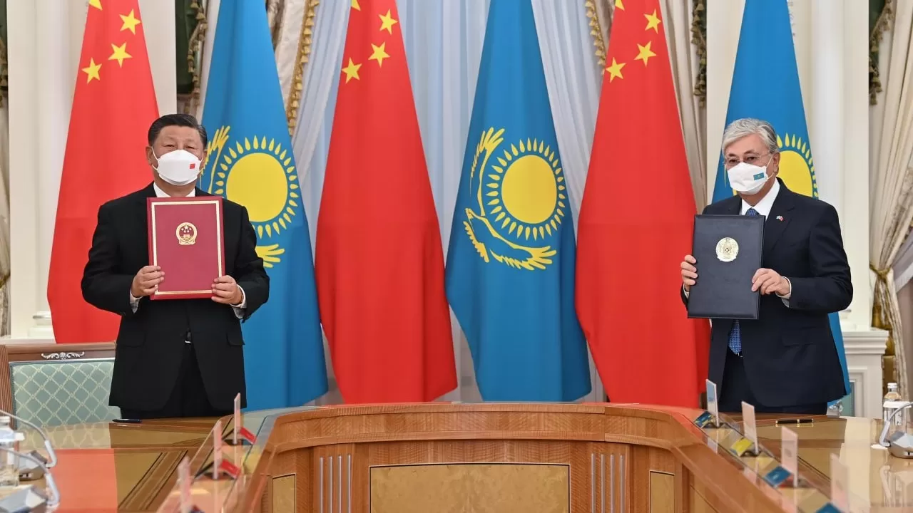 Касым-Жомарт Токаев провел встречу с председателем КНР Си Цзиньпином