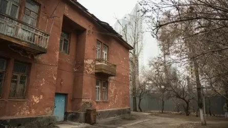 40% многоэтажек в Турксибском районе Алматы признаны ветхими