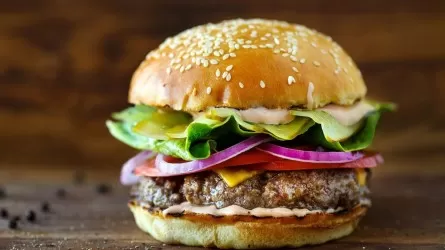 Burger King начал продажу бургеров с насекомыми – фейк  