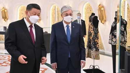 Касым-Жомарт Токаев и Си Цзиньпин осмотрели выставку "Казахстан – Китай: Диалог тысячелетий"