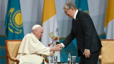 ҚР Президенті мен Рим Папасы Франциск азаматтық қоғам және дипломатиялық корпус өкілдерімен кездесті 