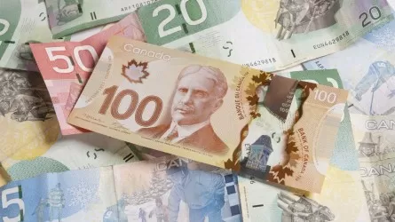 Канадский доллар упал до двухлетнего минимума – СМИ 