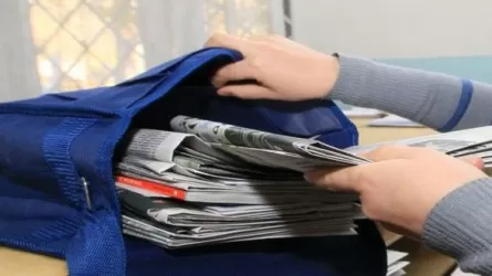 Почтальоны требуют повышения зарплат в Алматы