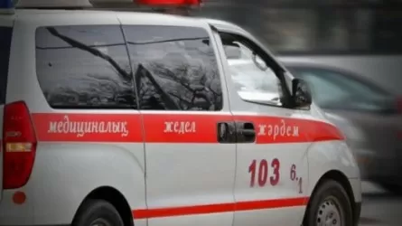 Аурухананың алдынан жедел жәрдем көлігін ұрлап кеткен ер адам ұсталды