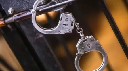 Арест экс-директорам платных автопарковок продлили в Алматы